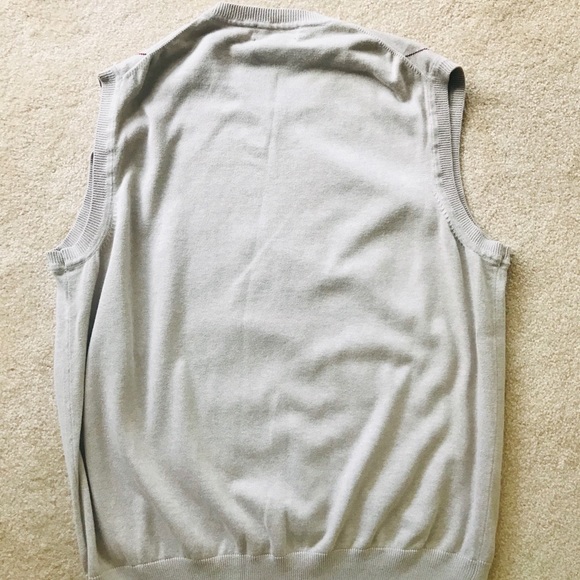 Men’s Sweater Vest - Picture 4 of 4